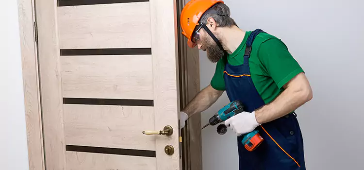 Replace Internal Door Handle with Lock St. Michael